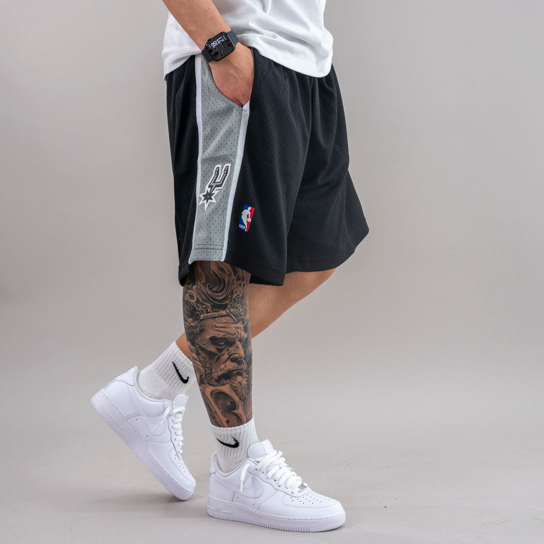Mitchell & ness short spurs