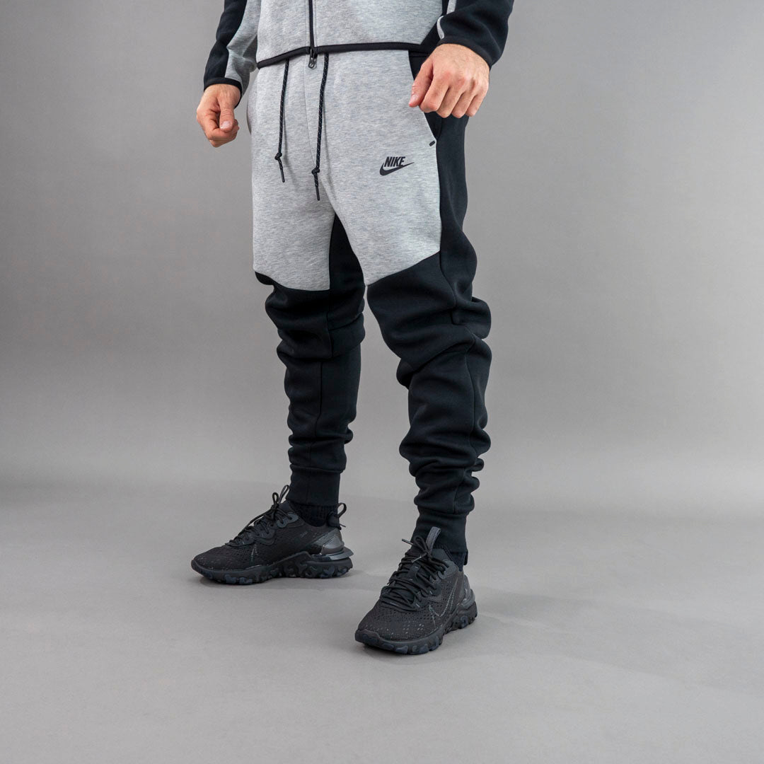 Nike Tech Pant