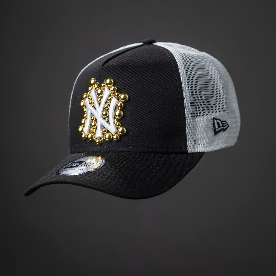 custom cap borchie oro esterne con rete