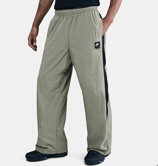 nike pantalone air