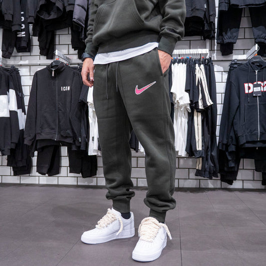 nike pantalone logo