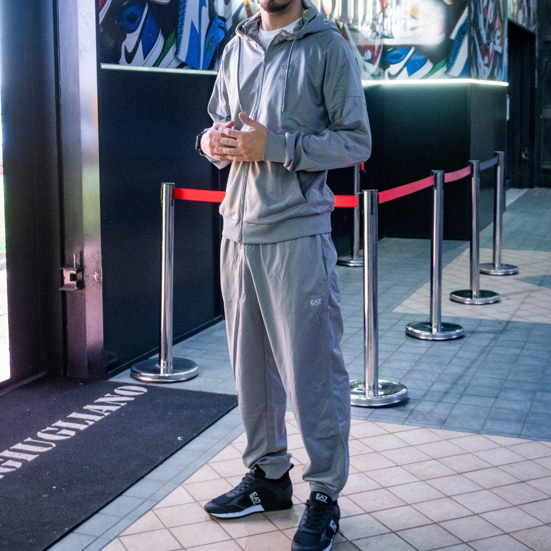 EA7 TRACKSUIT