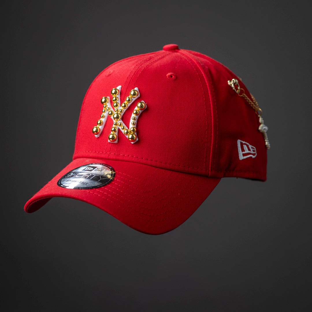 custom cap new era logo coperto borchie