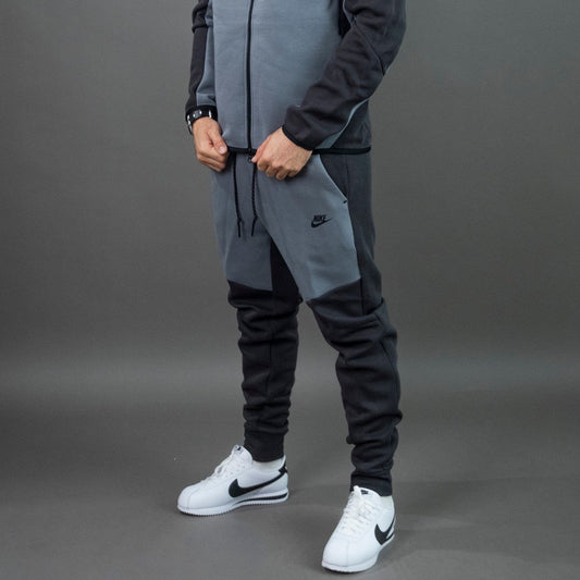 nike tech pantalone